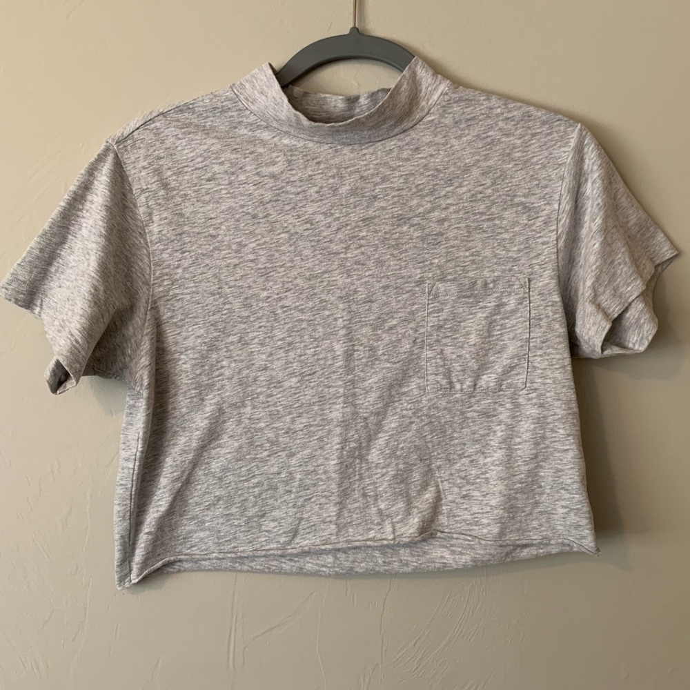 Grey t-shirt crop top